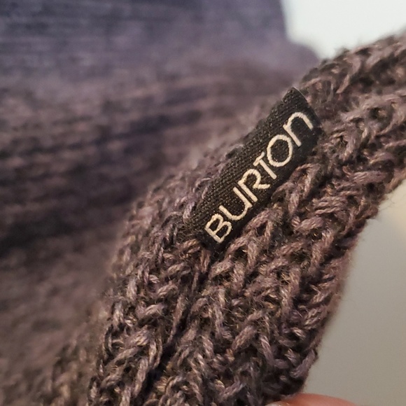 (3 For $20) Burton ladies sweater - Picture 4 of 4
